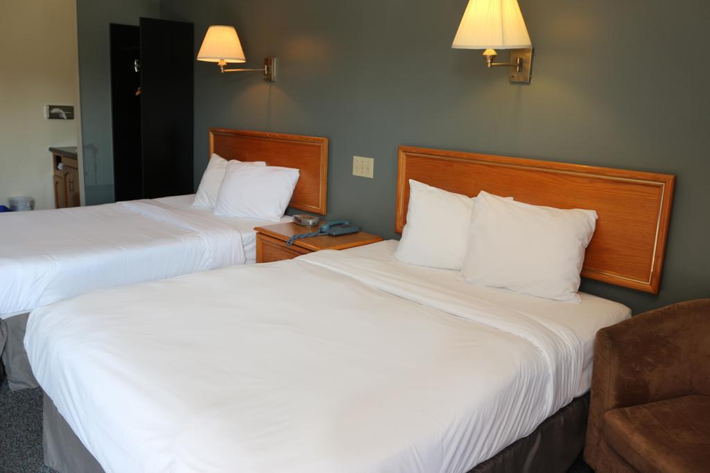 Auberge Le Caribou Riviere-au-Renard Екстер'єр фото