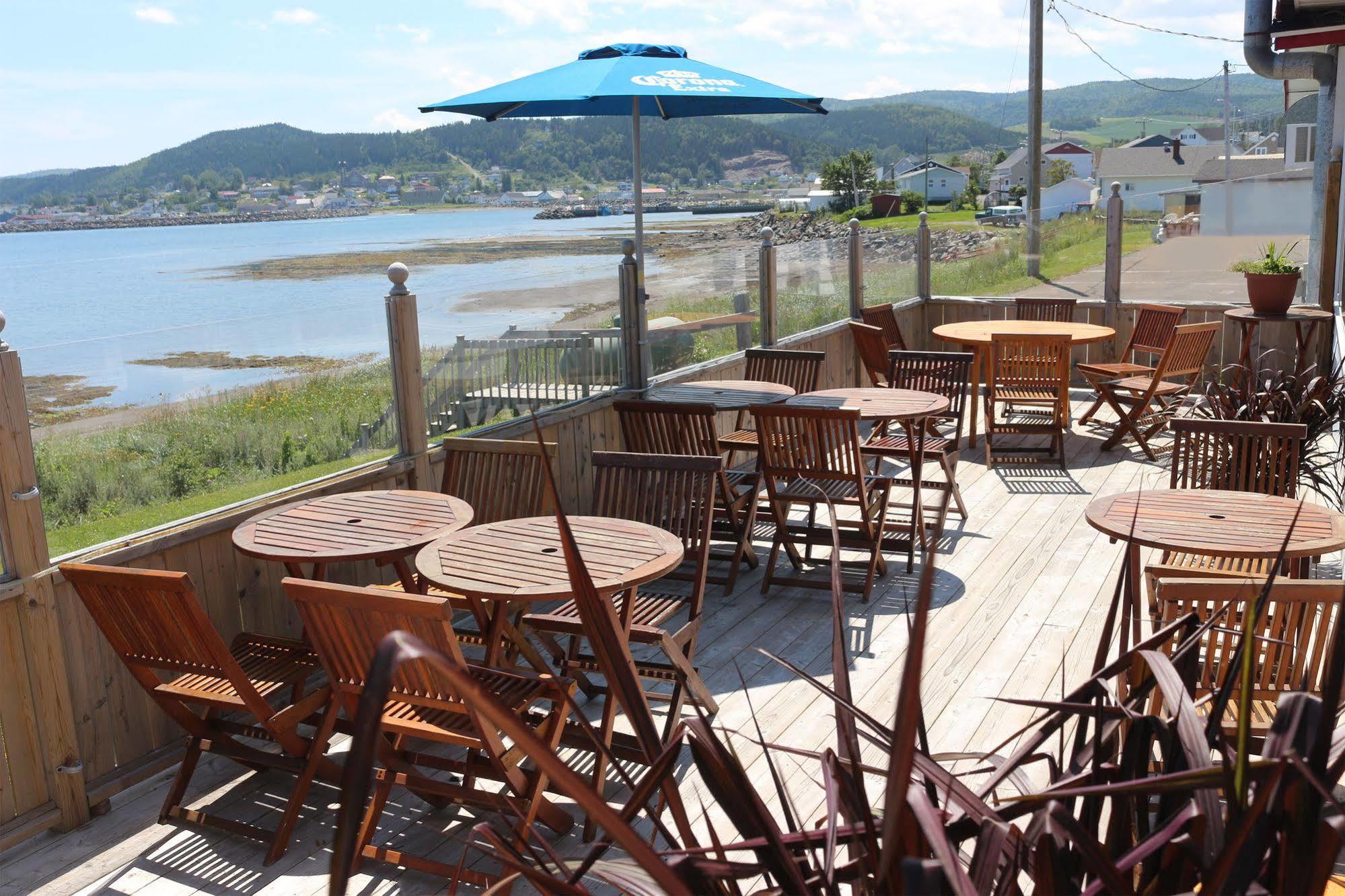 Auberge Le Caribou Riviere-au-Renard Екстер'єр фото